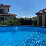 Villa Rose *
