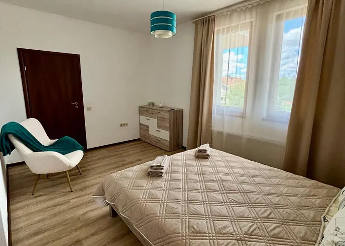 فيلة Rose Trastikovo